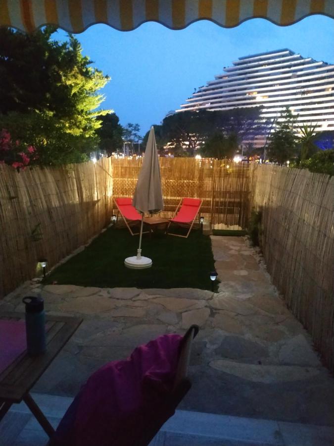 Studio Rez De Jardin Marina Baie Des Anges 빌뇌브루베 외부 사진